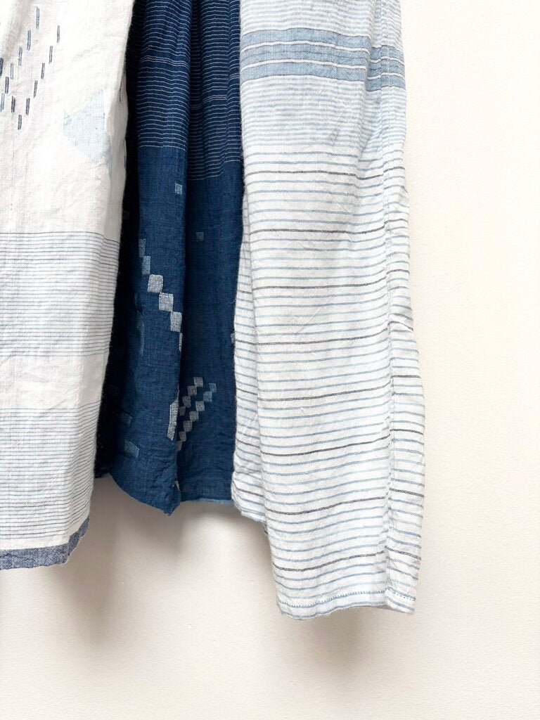 INJIRI EMBROIDERED DRESS SIZE MEDIUM
