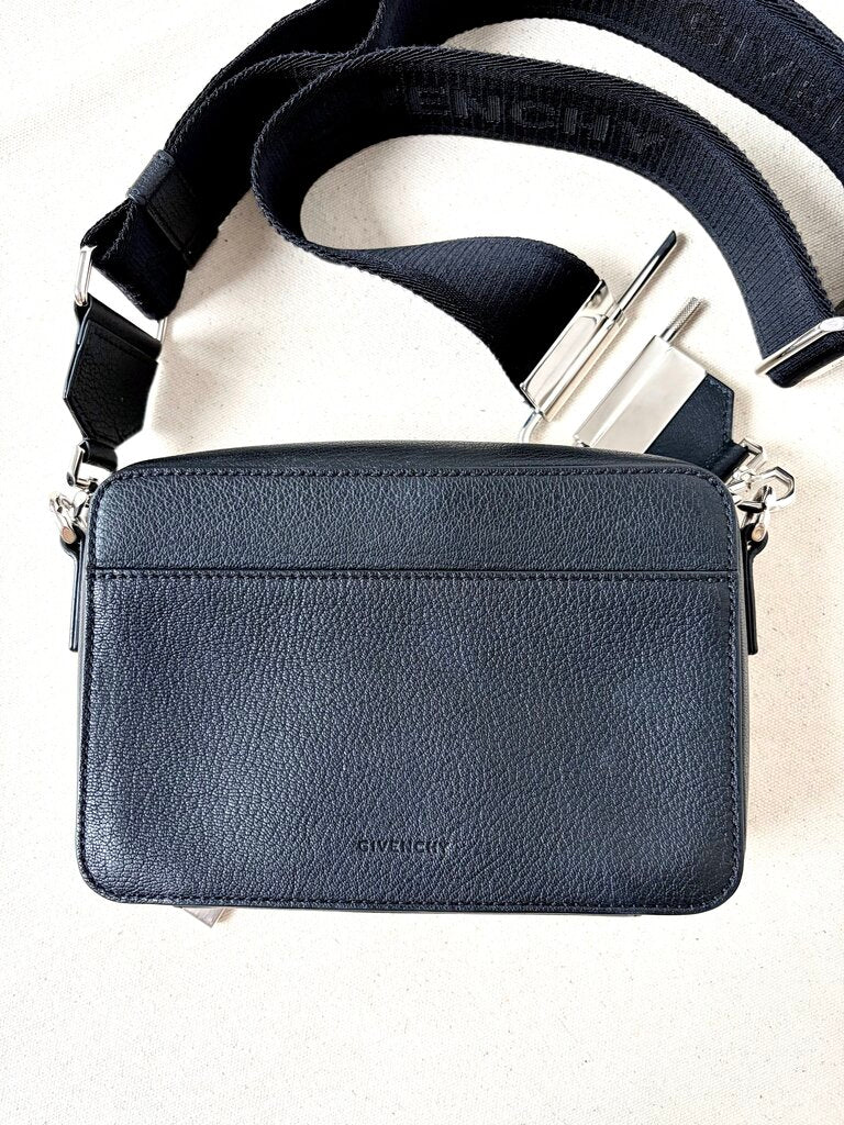 GIVENCY ANTIGONIA CROSSBODY BAG